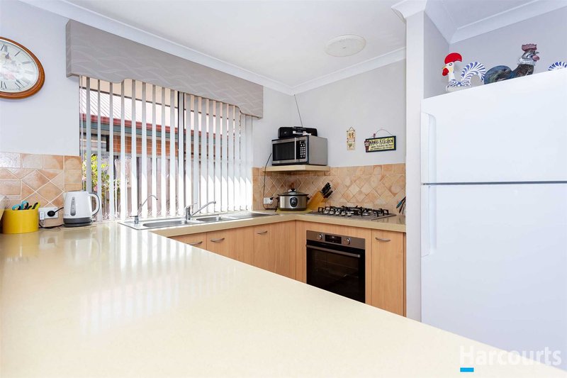 Photo - 10 St Helens Grove, Landsdale WA 6065 - Image 11