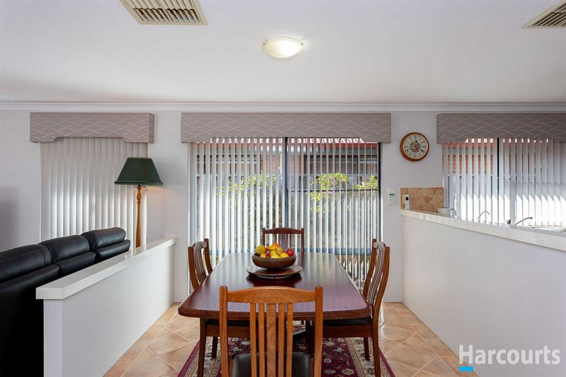 Photo - 10 St Helens Grove, Landsdale WA 6065 - Image 12