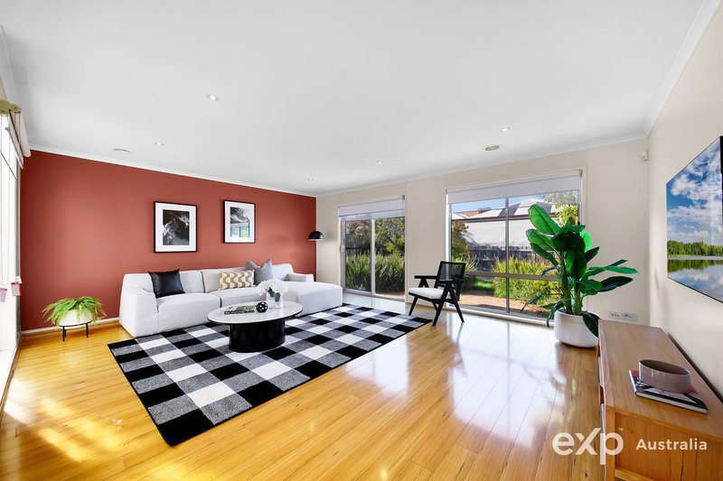 Photo - 10 St James Wood Drive, Tarneit VIC 3029 - Image 13