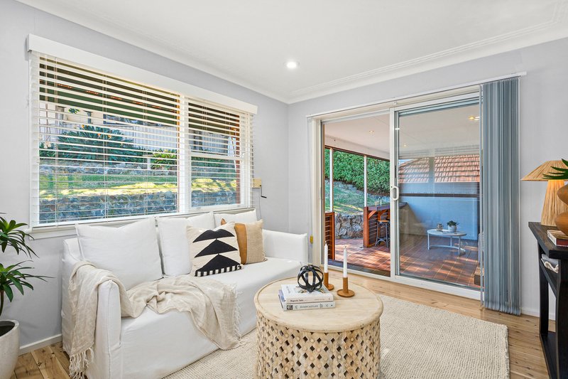 Photo - 10 St Johns Avenue, Mangerton NSW 2500 - Image 2