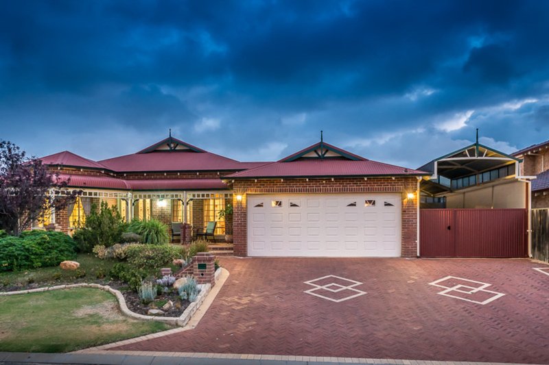 10 St Pierre Circuit, Currambine WA 6028