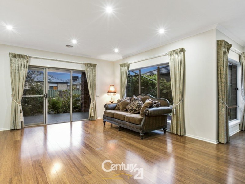 Photo - 10 Stable Street, Pakenham VIC 3810 - Image 4