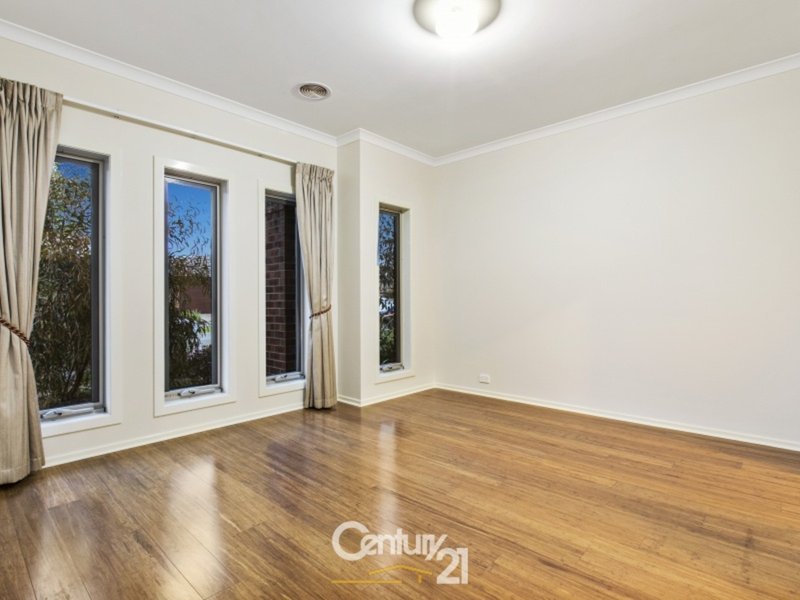 Photo - 10 Stable Street, Pakenham VIC 3810 - Image 6