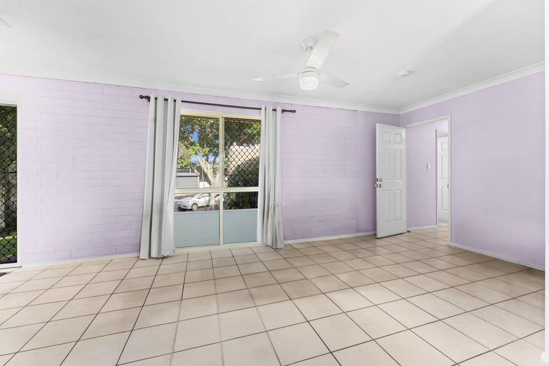 Photo - 10 Stamp Street, Deception Bay QLD 4508 - Image 4