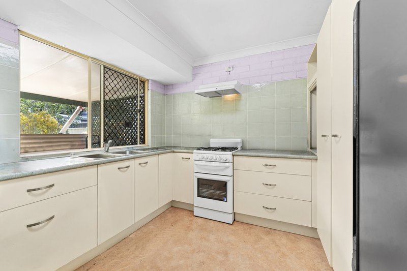 Photo - 10 Stamp Street, Deception Bay QLD 4508 - Image 5