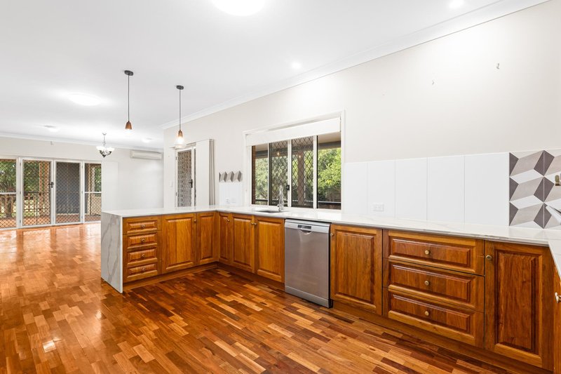 Photo - 10 Stanley Parade, Highfields QLD 4352 - Image 3