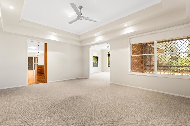 Photo - 10 Stanley Parade, Highfields QLD 4352 - Image 6