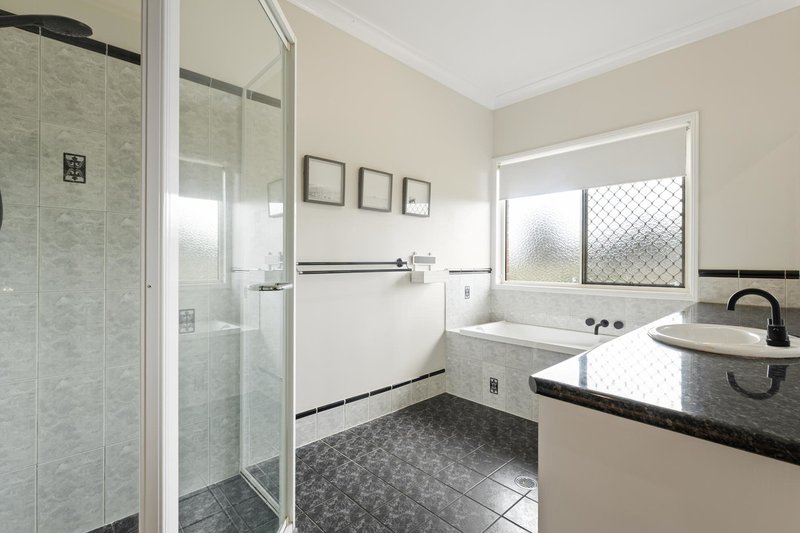 Photo - 10 Stanley Parade, Highfields QLD 4352 - Image 15