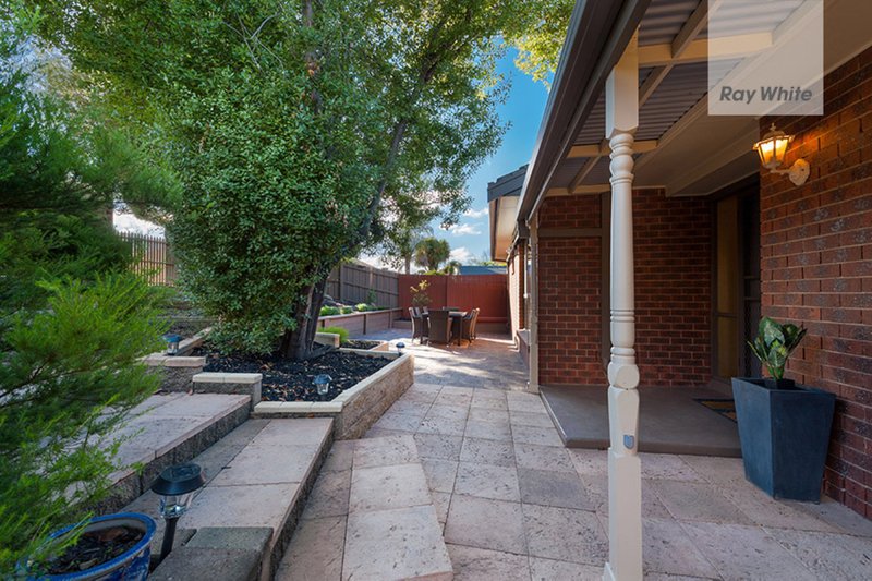 Photo - 10 Stanton Place, Mill Park VIC 3082 - Image 10