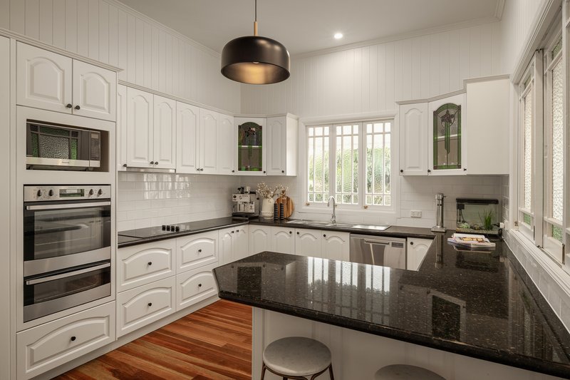 Photo - 10 Stephenson Street, Bardon QLD 4065 - Image 7