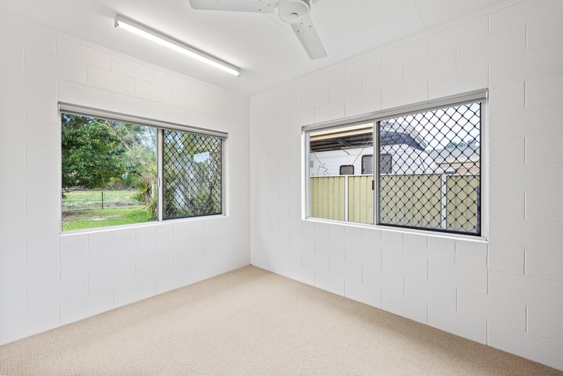 Photo - 10 Stirling Street, Whitfield QLD 4870 - Image 6