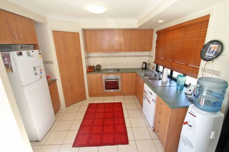 Photo - 10 Stitt Close, Glen Eden QLD 4680 - Image 2