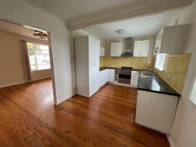 10 Stockton Avenue, Moorebank NSW 2170