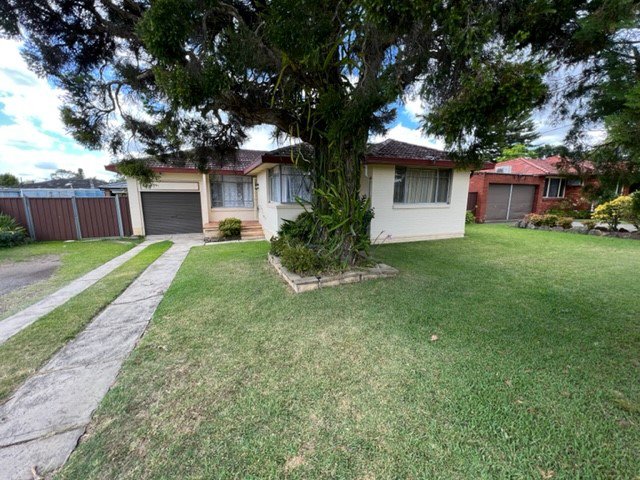 Photo - 10 Stockton Avenue, Moorebank NSW 2170 - Image 6