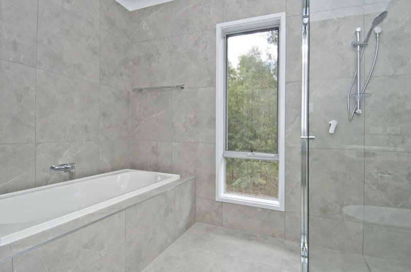Photo - 10 Stonewood Circuit, Oxenford QLD 4210 - Image 9