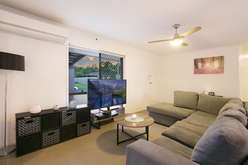 Photo - 10 Stormbridge Court, Daisy Hill QLD 4127 - Image 4