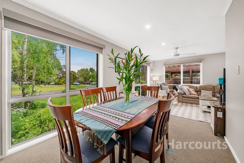 Photo - 10 Stratford Square, Wantirna VIC 3152 - Image 5