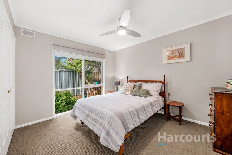 Photo - 10 Stratford Square, Wantirna VIC 3152 - Image 8