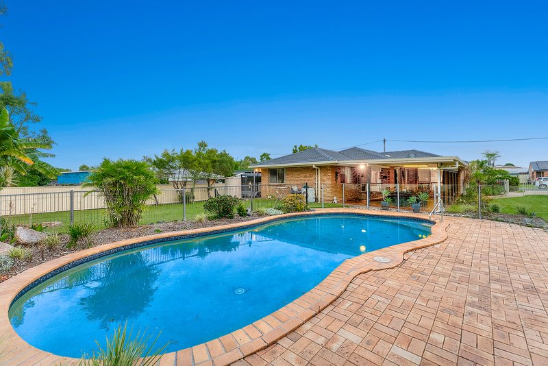 Photo - 10 Strauss Court, Burpengary QLD 4505 - Image 2