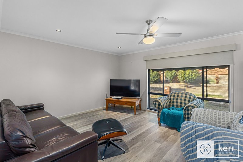 Photo - 10 Sturt Street, Cobram VIC 3644 - Image 3