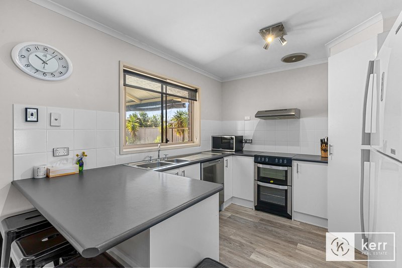 Photo - 10 Sturt Street, Cobram VIC 3644 - Image 5