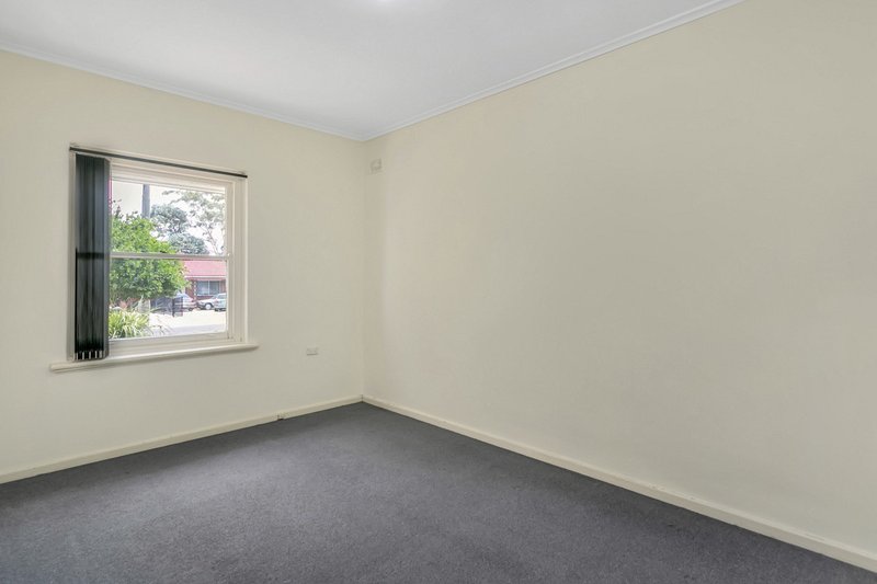 Photo - 10 Sullivan Road, Elizabeth Park SA 5113 - Image 3