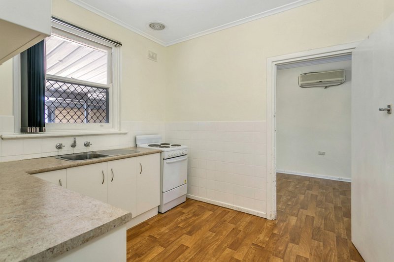 Photo - 10 Sullivan Road, Elizabeth Park SA 5113 - Image 6