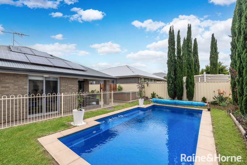 Photo - 10 Sullivan Road, Strathalbyn SA 5255 - Image 3