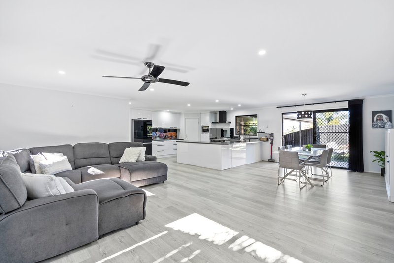 Photo - 10 Sundew Crescent, Upper Coomera QLD 4209 - Image 4