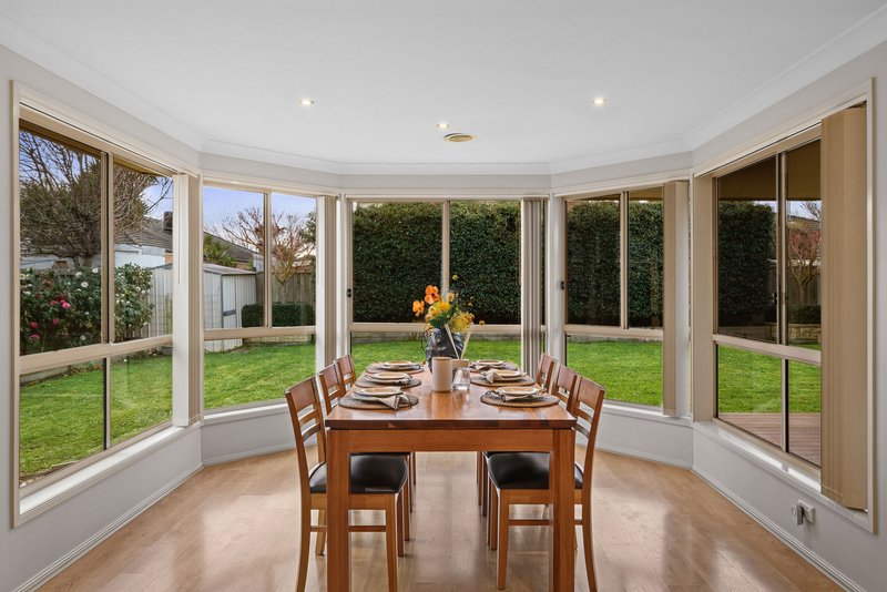 Photo - 10 Sunflower Place, Berwick VIC 3806 - Image 4