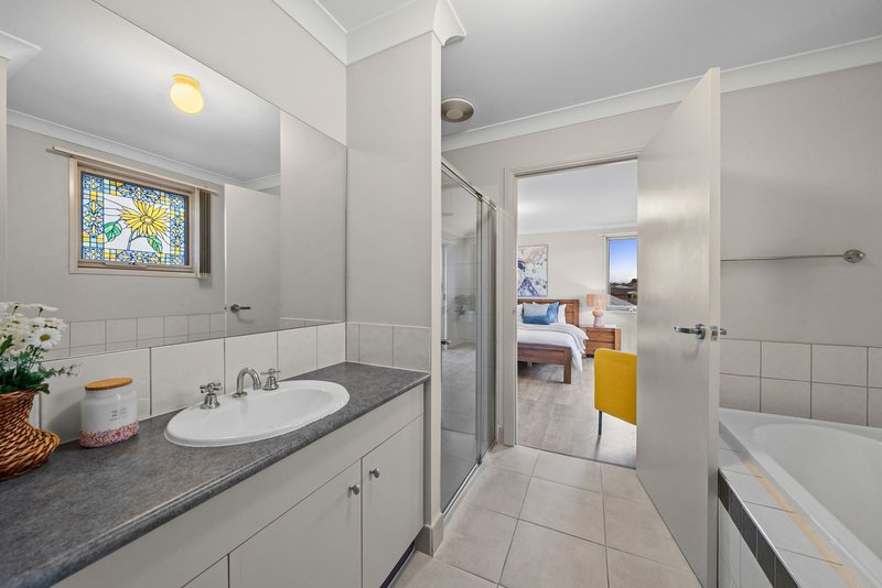 Photo - 10 Sunflower Place, Berwick VIC 3806 - Image 17