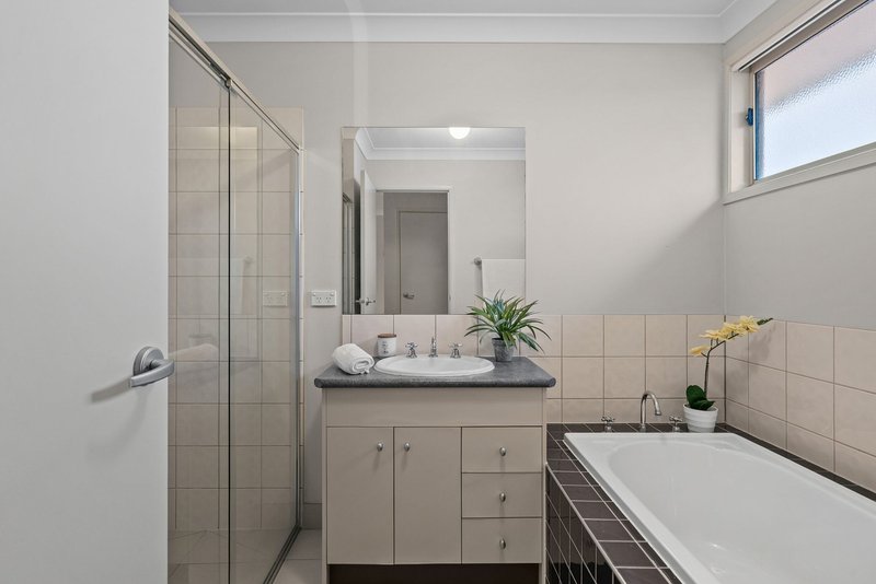 Photo - 10 Sunflower Place, Berwick VIC 3806 - Image 18