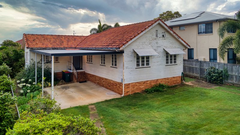 Photo - 10 Sunny Ave , Wavell Heights QLD 4012 - Image 13
