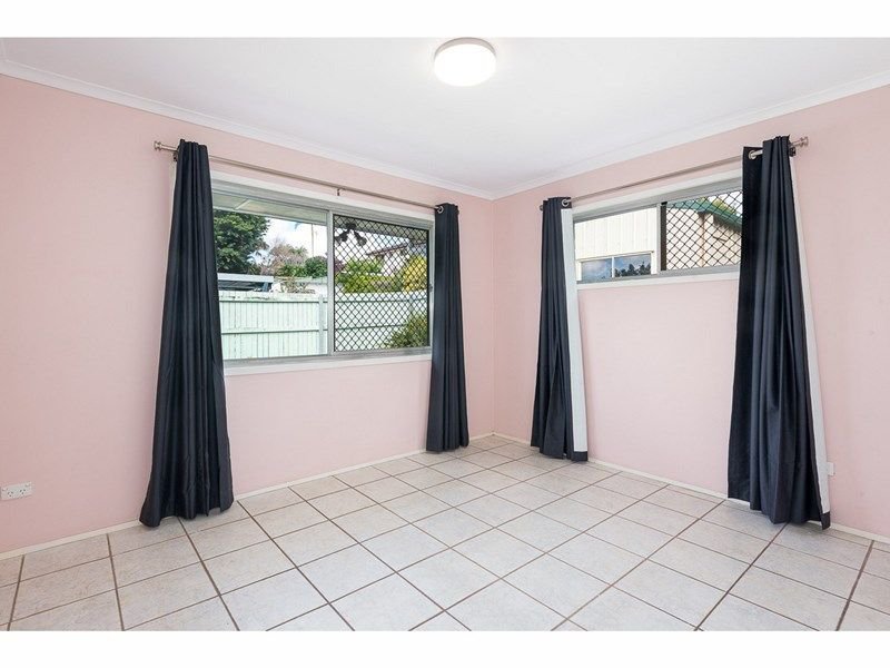 Photo - 10 Sunset Street, Rochedale South QLD 4123 - Image 7