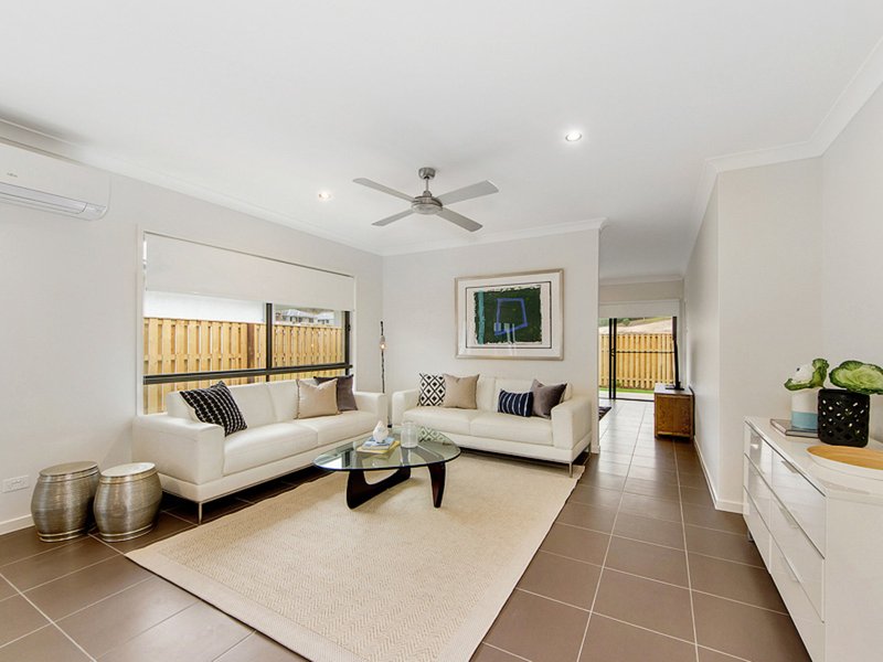 Photo - 10 Sunwood Crescent, Maudsland QLD 4210 - Image 3