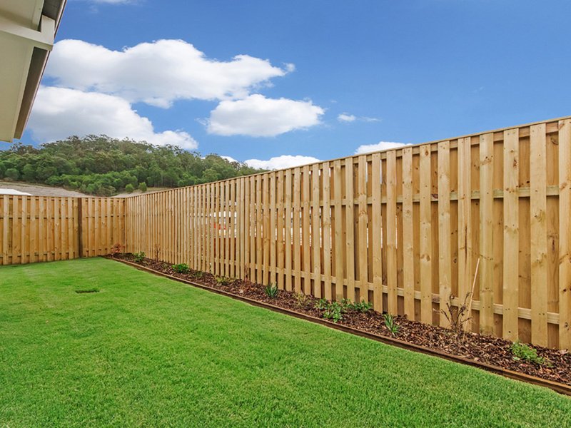 Photo - 10 Sunwood Crescent, Maudsland QLD 4210 - Image 8