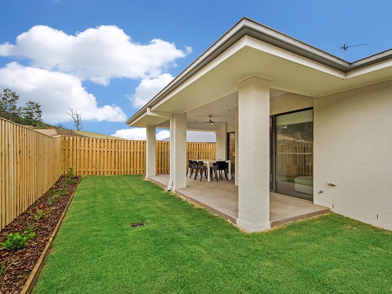 Photo - 10 Sunwood Crescent, Maudsland QLD 4210 - Image 9