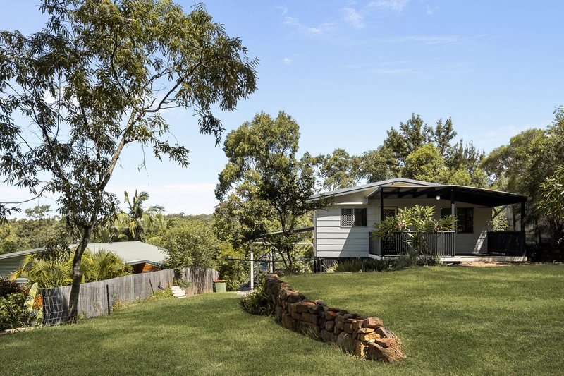 Photo - 10 Surrey Road, Bellbird Park QLD 4300 - Image 4