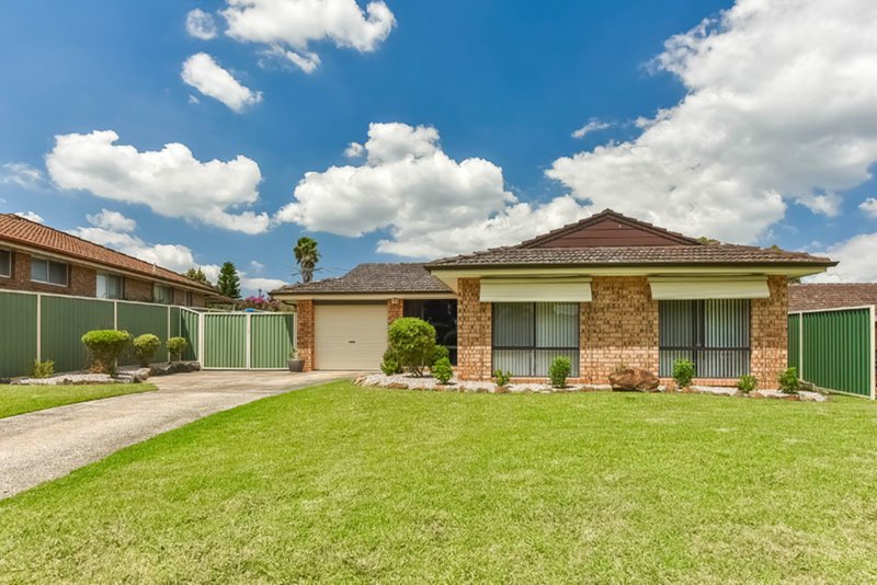 10 Svensden Place, Ingleburn NSW 2565