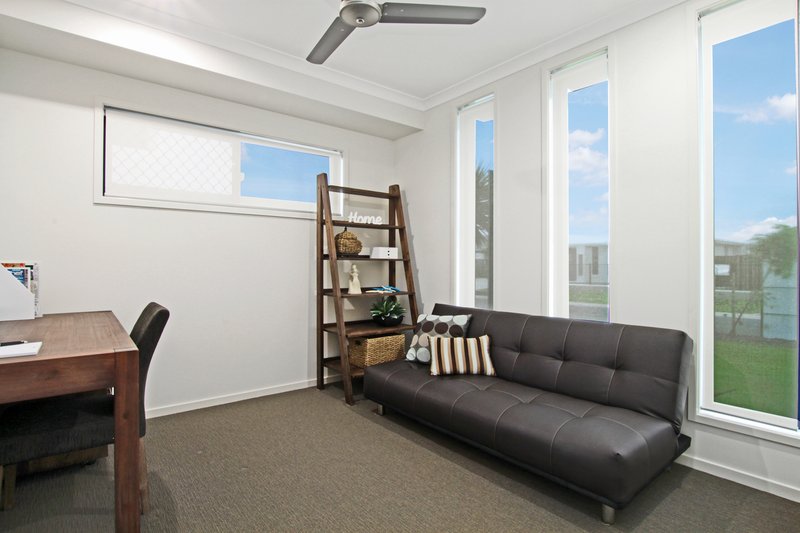 Photo - 10 Sweep Court, Birtinya QLD 4575 - Image 10