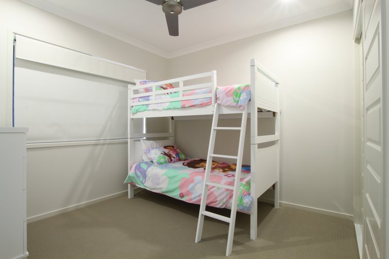 Photo - 10 Sweep Court, Birtinya QLD 4575 - Image 11