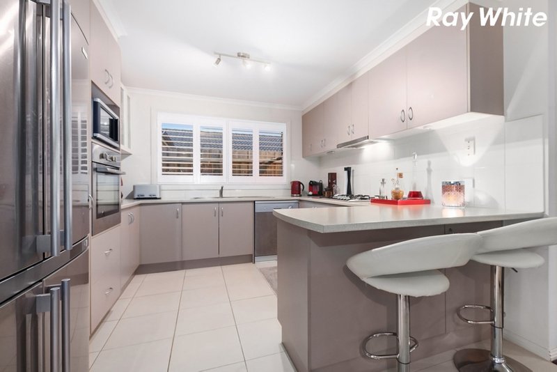 Photo - 10 Sweet Gum Court, Pakenham VIC 3810 - Image 9