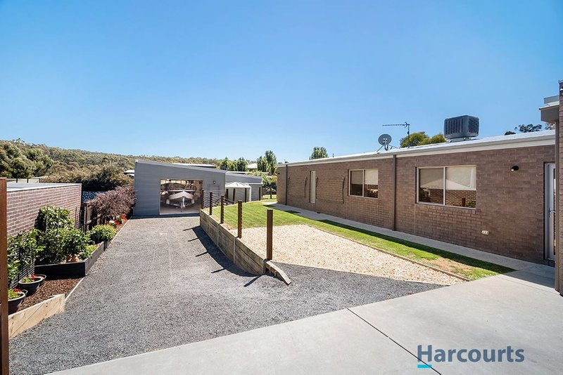 Photo - 10 Swift Rise, Brown Hill VIC 3350 - Image 13