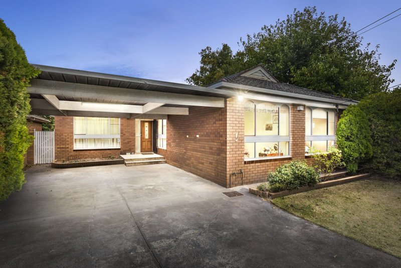 Photo - 10 Swindon Road, Hughesdale VIC 3166 - Image 2