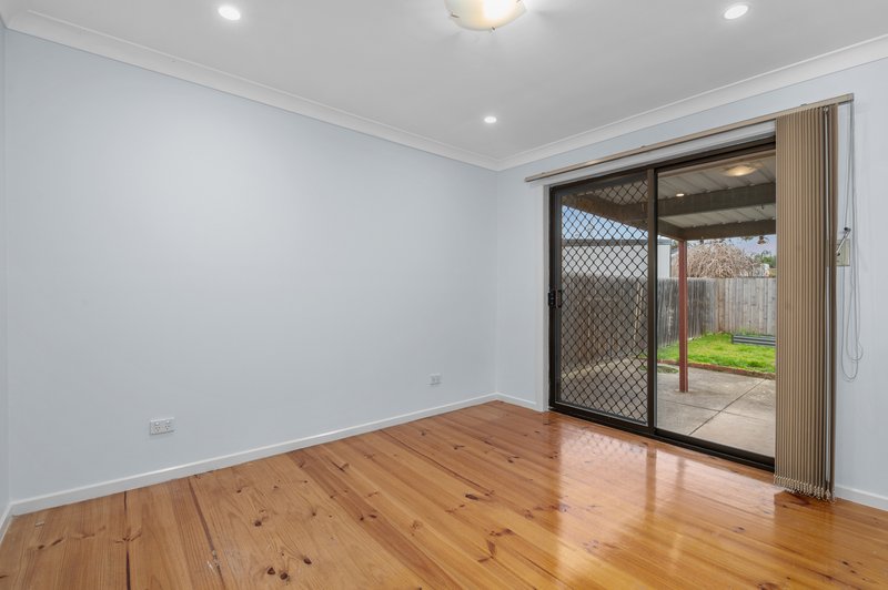 Photo - 10 Sycamore Street, Mill Park VIC 3082 - Image 9