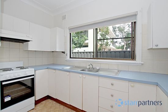 Photo - 10 Sydney Road, Warwick Farm NSW 2170 - Image 4