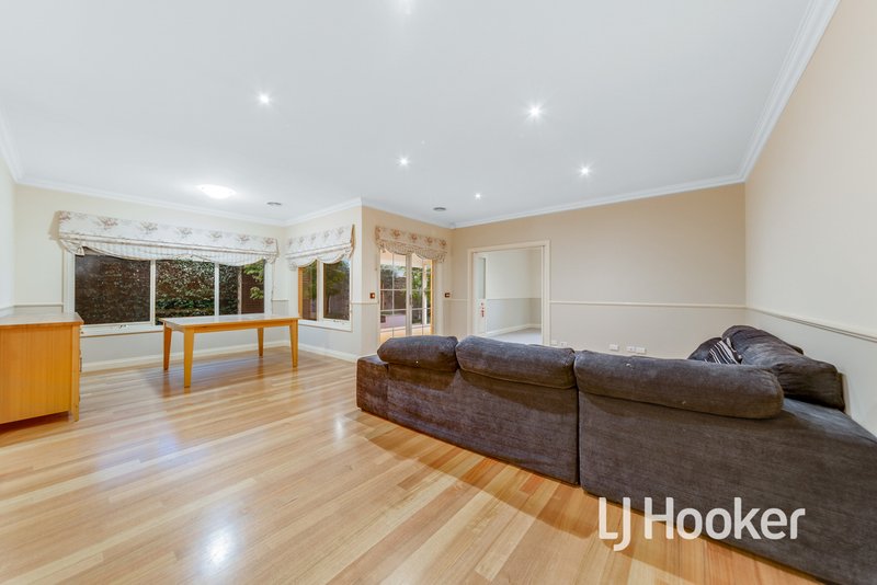 Photo - 10 Sydney Street, Narre Warren South VIC 3805 - Image 4