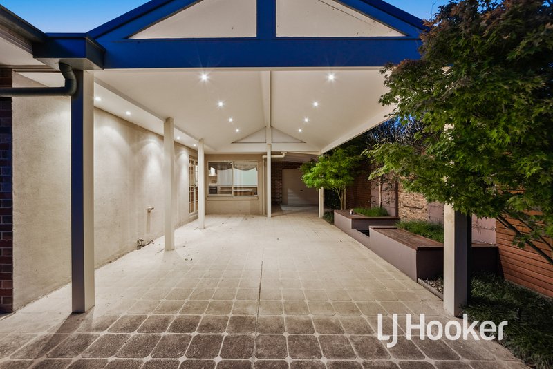 Photo - 10 Sydney Street, Narre Warren South VIC 3805 - Image 5