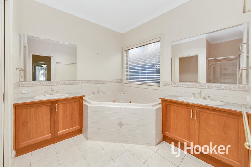 Photo - 10 Sydney Street, Narre Warren South VIC 3805 - Image 7