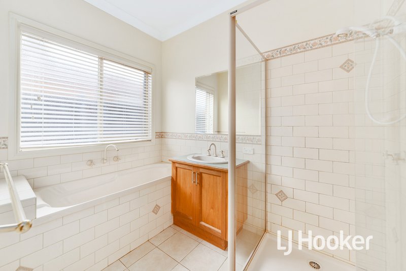 Photo - 10 Sydney Street, Narre Warren South VIC 3805 - Image 18